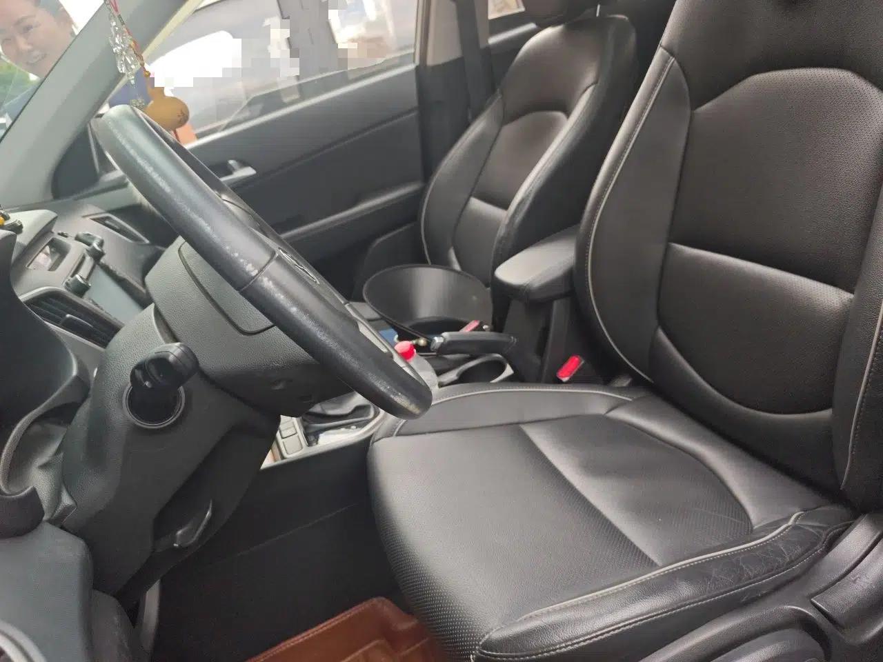 Hyundai ix25 2015 1.6L Automatic Two-Wheel Drive Smart GLS Trim — миниатюра 16