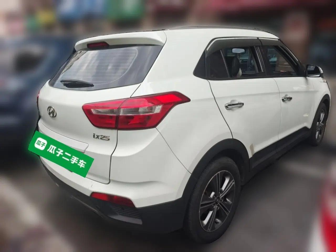 Hyundai ix25 2015 1.6L Automatic Two-Wheel Drive Smart GLS Trim — миниатюра 6