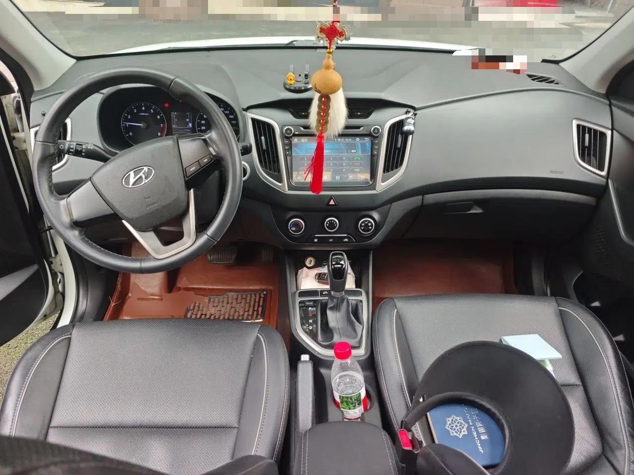Hyundai ix25 2015 1.6L Automatic Two-Wheel Drive Smart GLS Trim — миниатюра 10