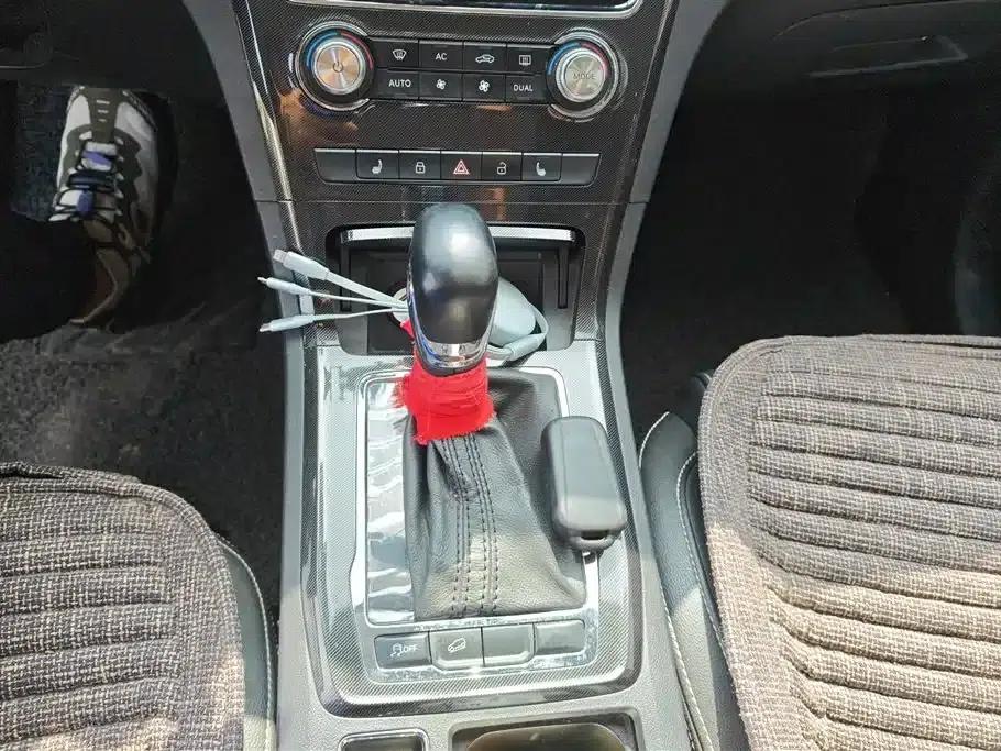 2017 GS 20T Automatic Premium Edition — миниатюра 16