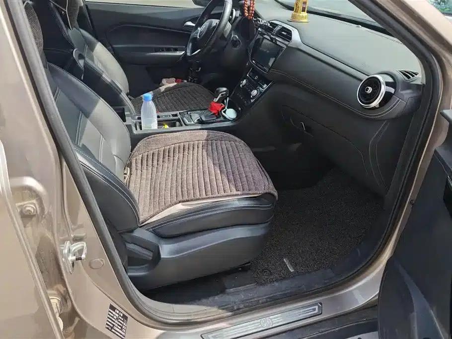 2017 GS 20T Automatic Premium Edition — миниатюра 8