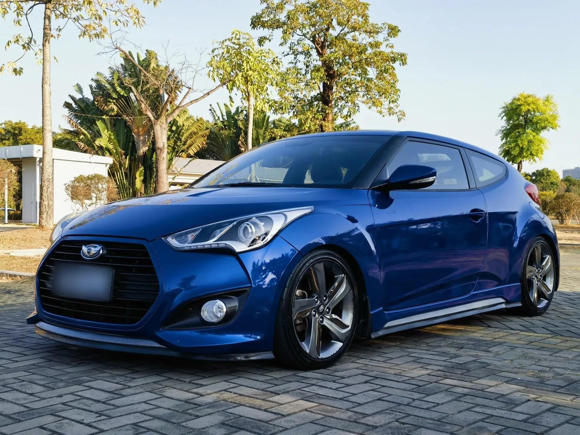 Hyundai Veloster 2012 1.6T Automatic Luxury Edition — миниатюра 1
