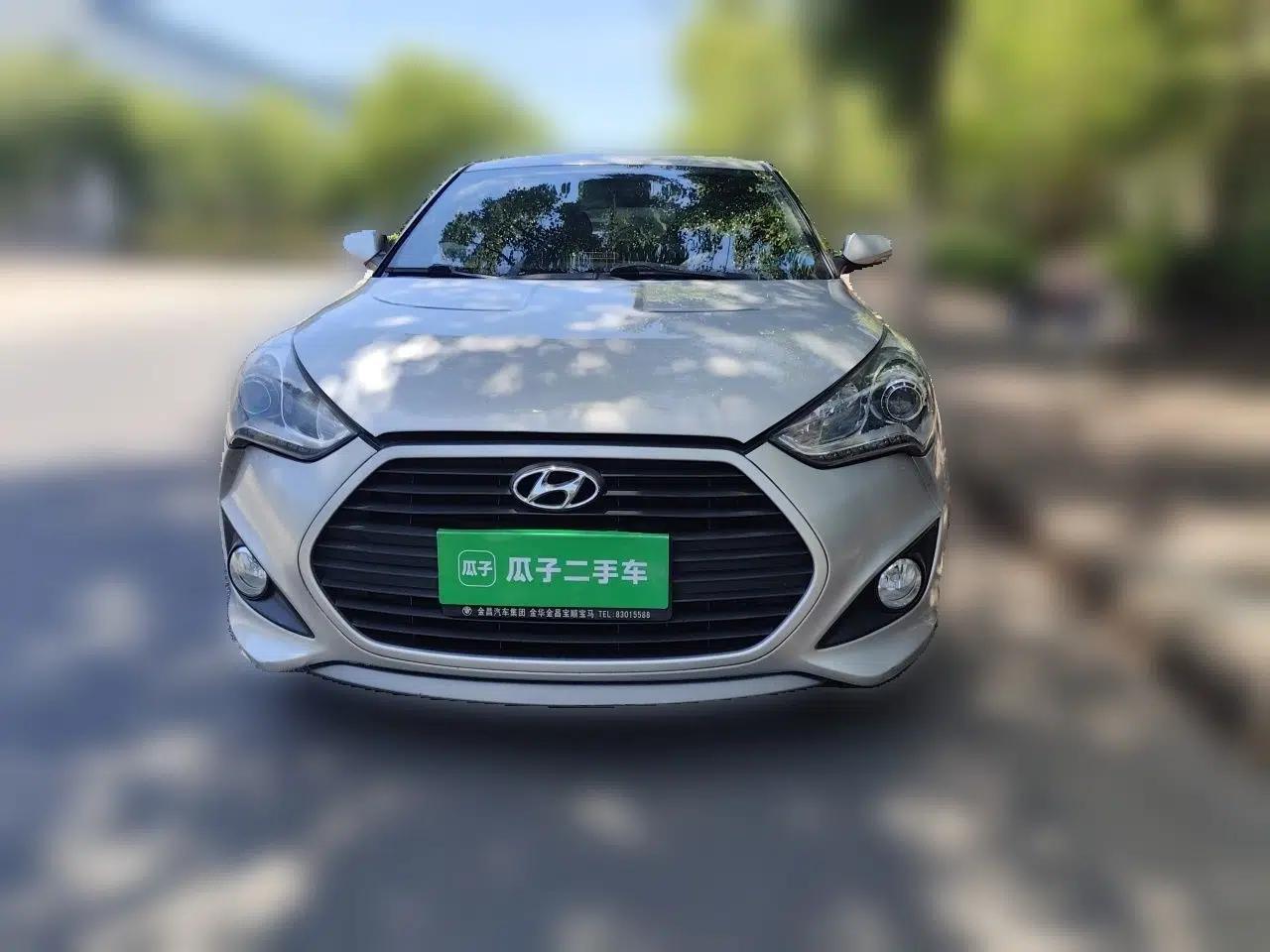 Hyundai Veloster 2011 1.6L Automatic Luxury Edition — миниатюра 2