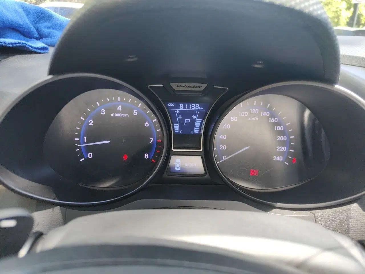 Hyundai Veloster 2011 1.6L Automatic Luxury Edition — миниатюра 12