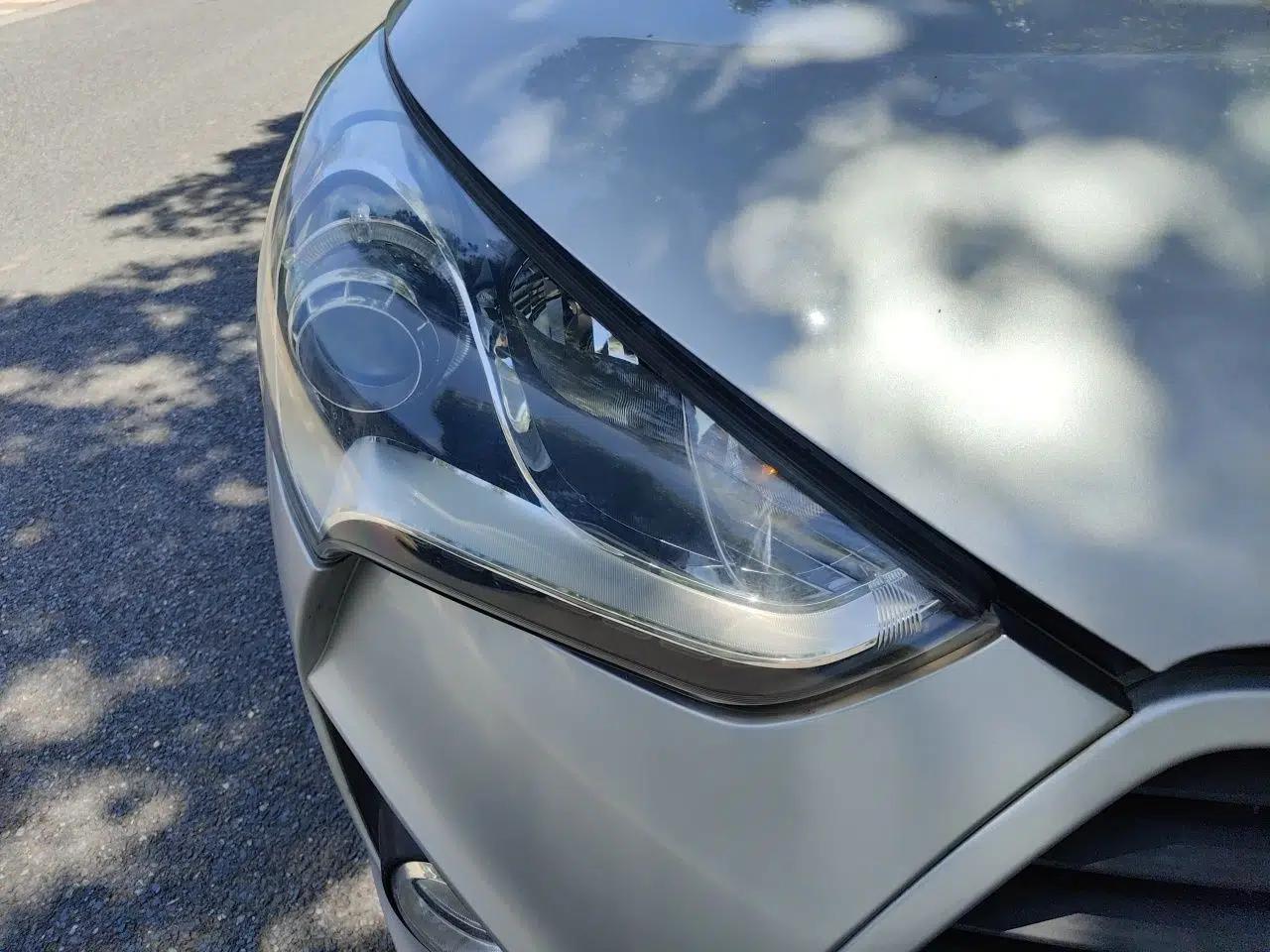 Hyundai Veloster 2011 1.6L Automatic Luxury Edition — миниатюра 7