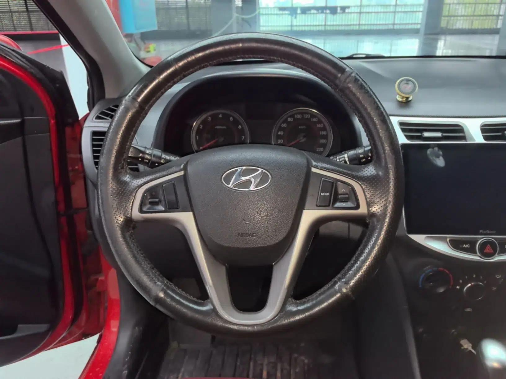 Hyundai Verna Ray 2014 1.6L Automatic TOP — миниатюра 14