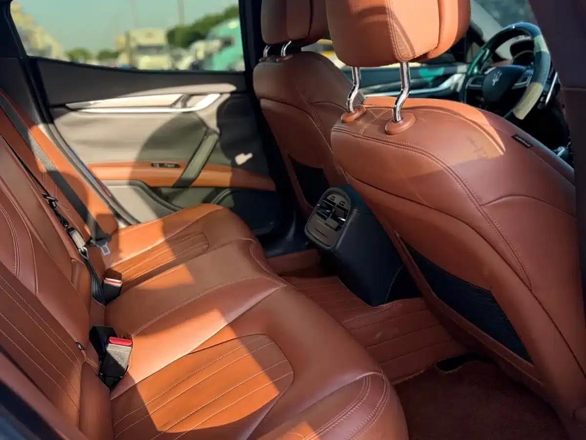 2014 Ghibli 3.0T Standard Edition — миниатюра 13