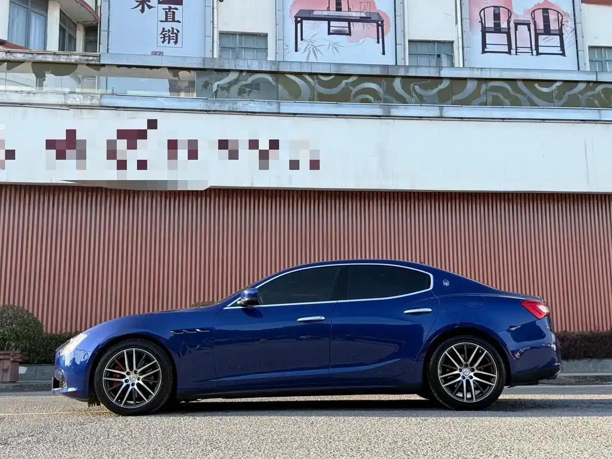 2014 Ghibli 3.0T Standard Edition — миниатюра 21