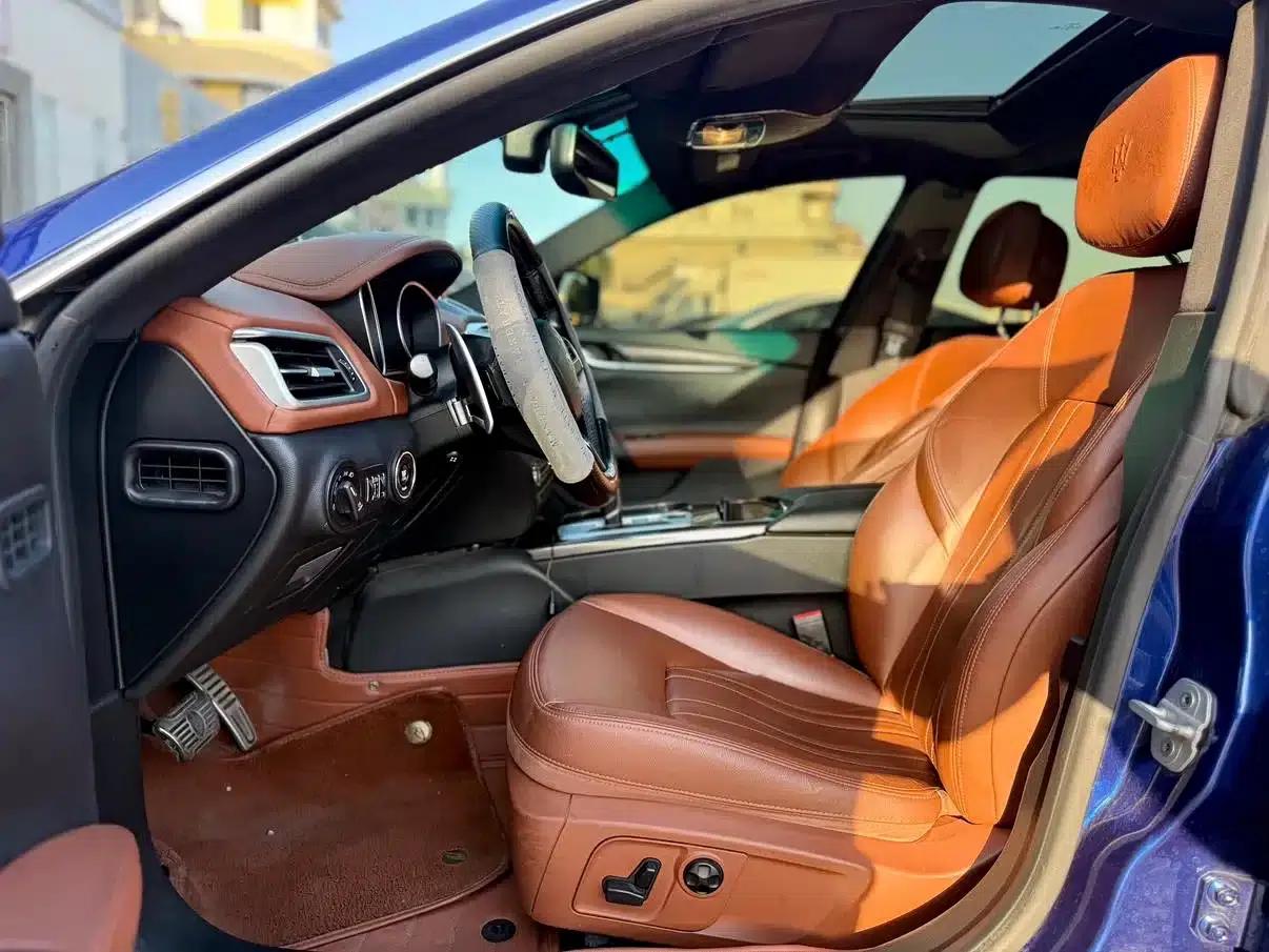 2014 Ghibli 3.0T Standard Edition — миниатюра 4