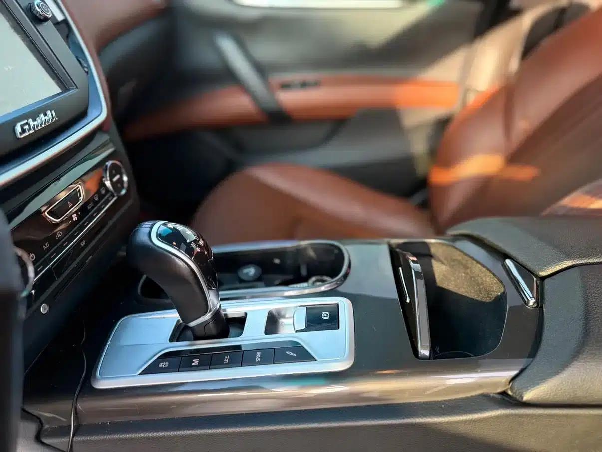 2014 Ghibli 3.0T Standard Edition — миниатюра 8