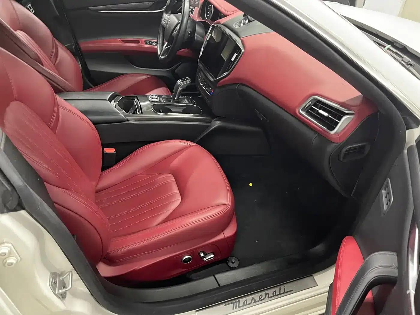 2021 Ghibli 2.0T Edge Edition — миниатюра 13