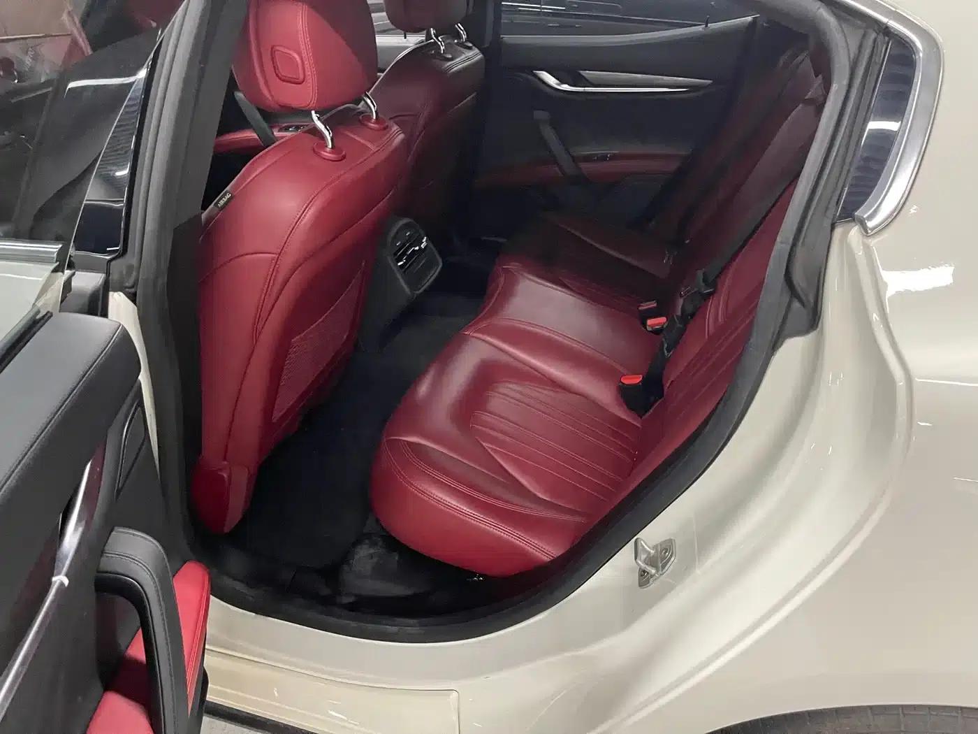 2021 Ghibli 2.0T Edge Edition — миниатюра 14