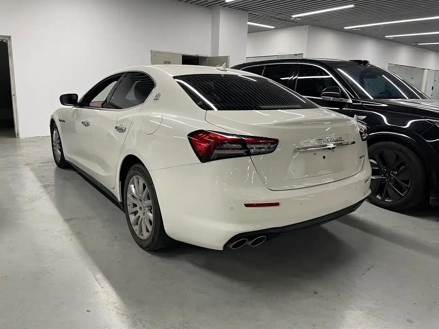 2021 Ghibli 2.0T Edge Edition — миниатюра 16