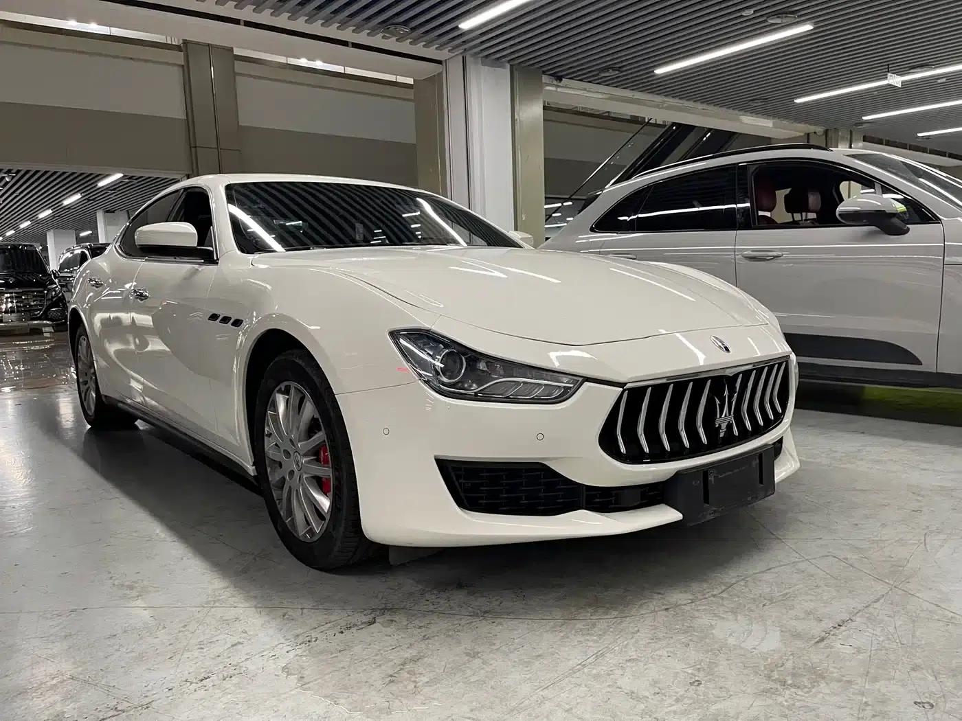 2021 Ghibli 2.0T Edge Edition — миниатюра 3