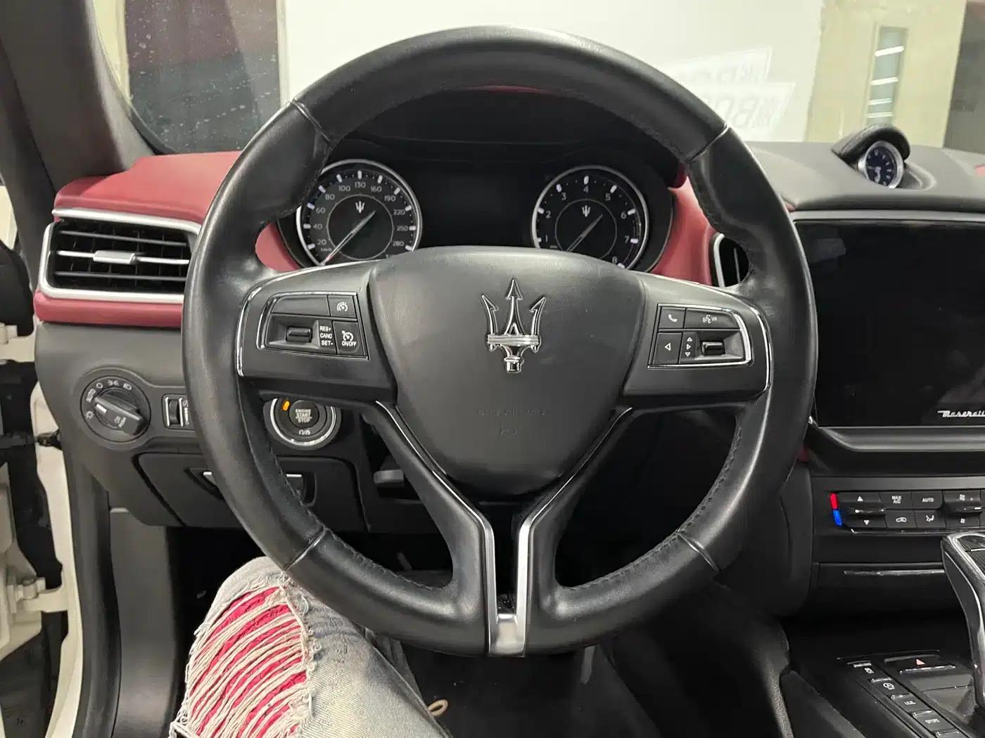 2021 Ghibli 2.0T Edge Edition — миниатюра 7