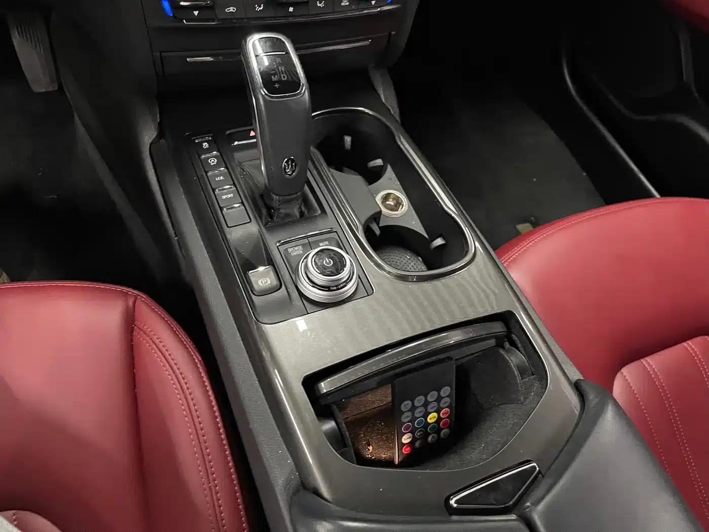 2021 Ghibli 2.0T Edge Edition — миниатюра 9
