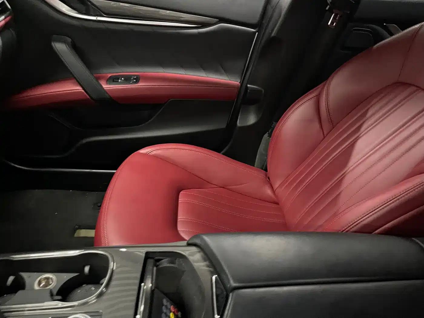 2021 Ghibli 2.0T Edge Edition — миниатюра 10