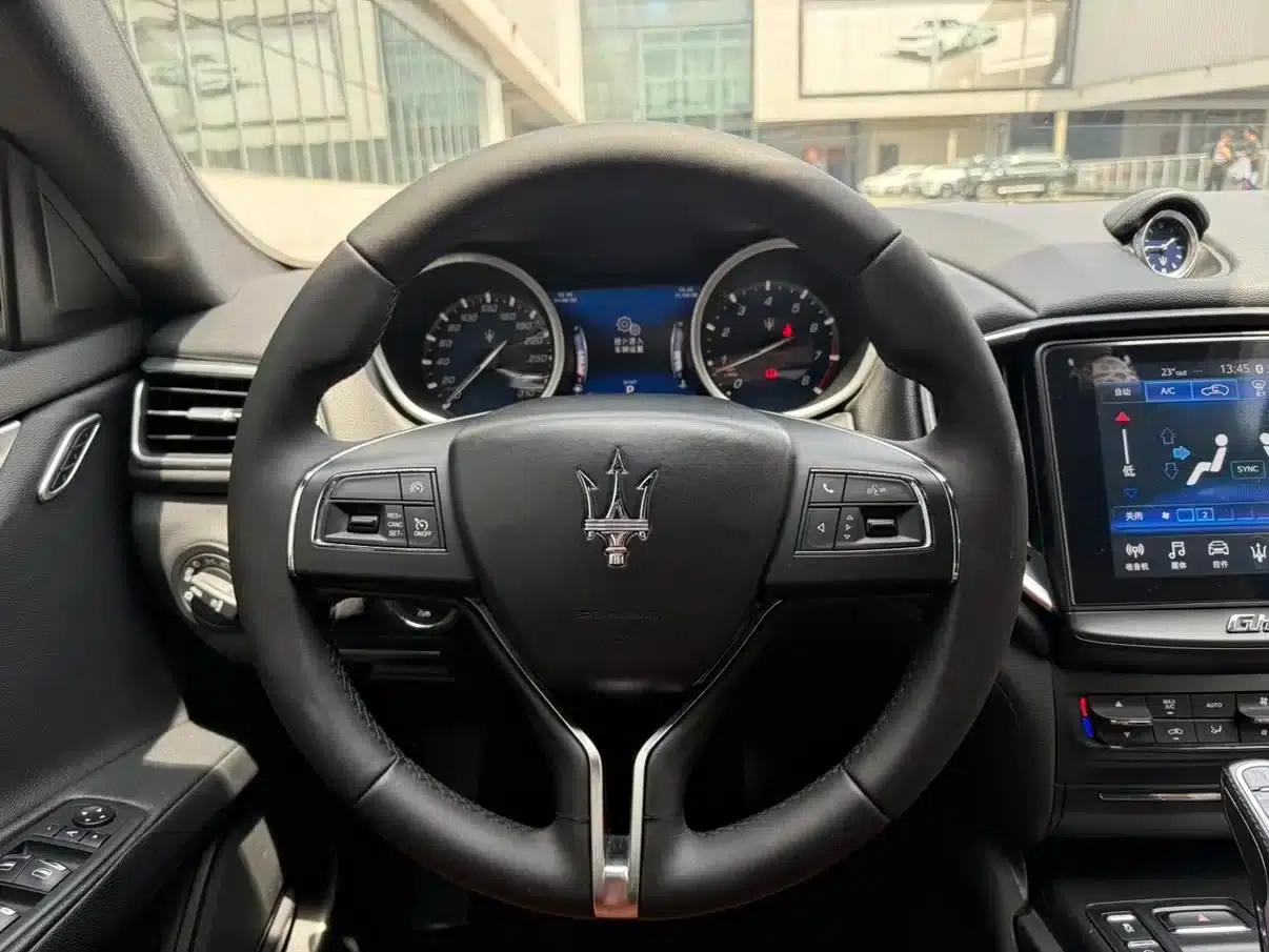 2019 Ghibli 3.0T Standard Edition (China VI Emission Standard) — миниатюра 4