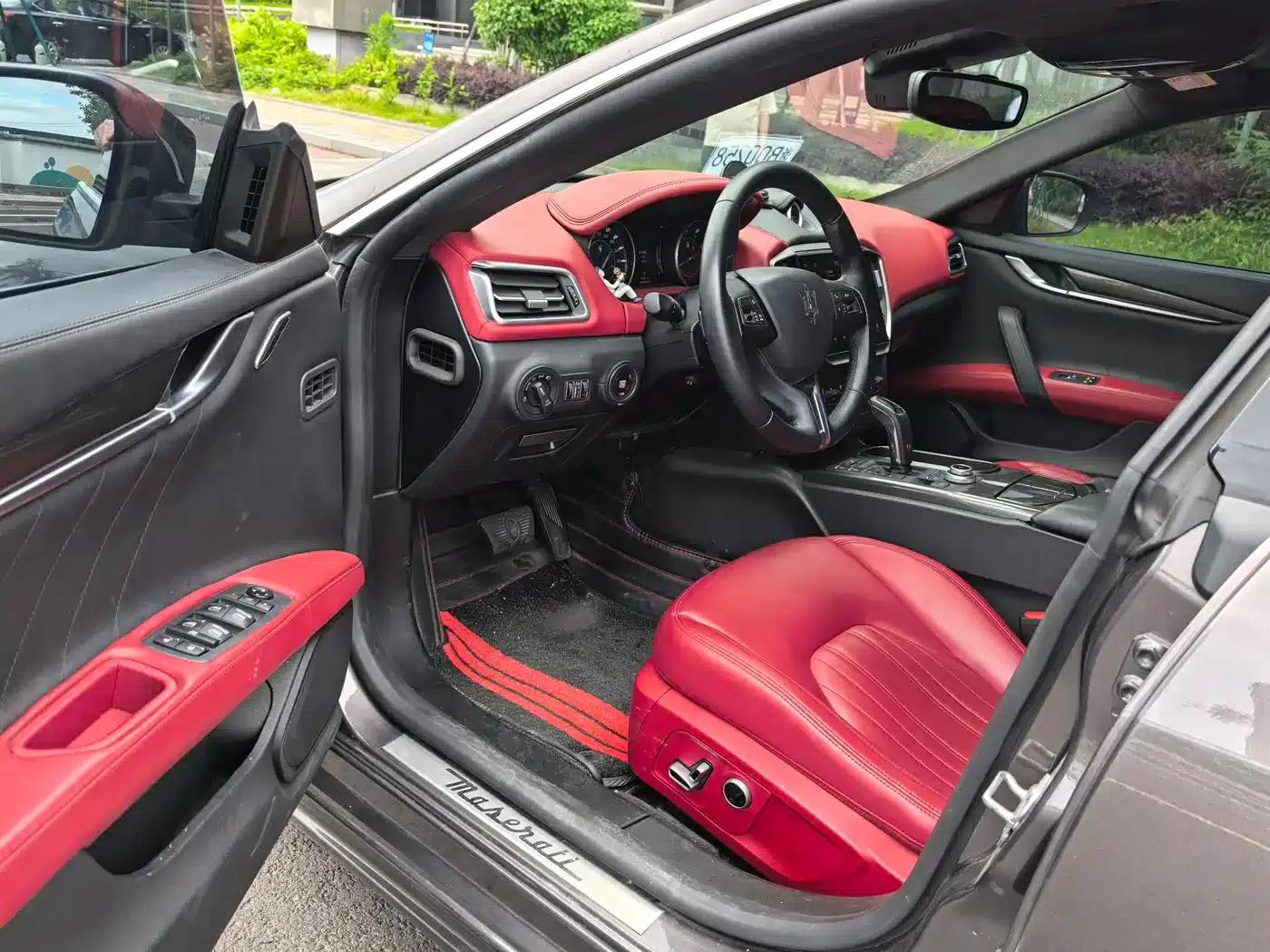 2021 Ghibli 2.0T Edge Edition — миниатюра 4