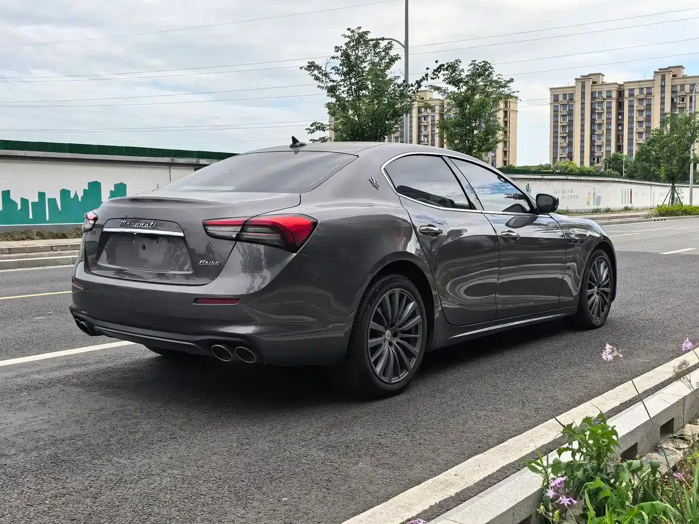 2021 Ghibli 2.0T Edge Edition — миниатюра 7