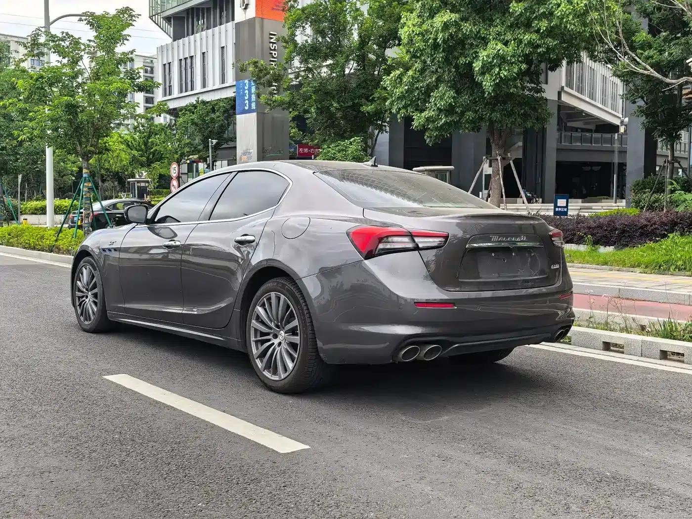 2021 Ghibli 2.0T Edge Edition — миниатюра 9