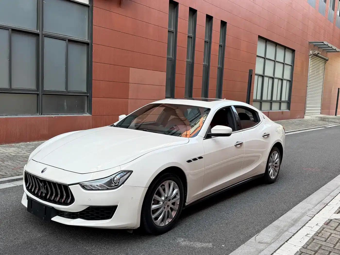2021 Ghibli 2.0T Edge Edition — миниатюра 1