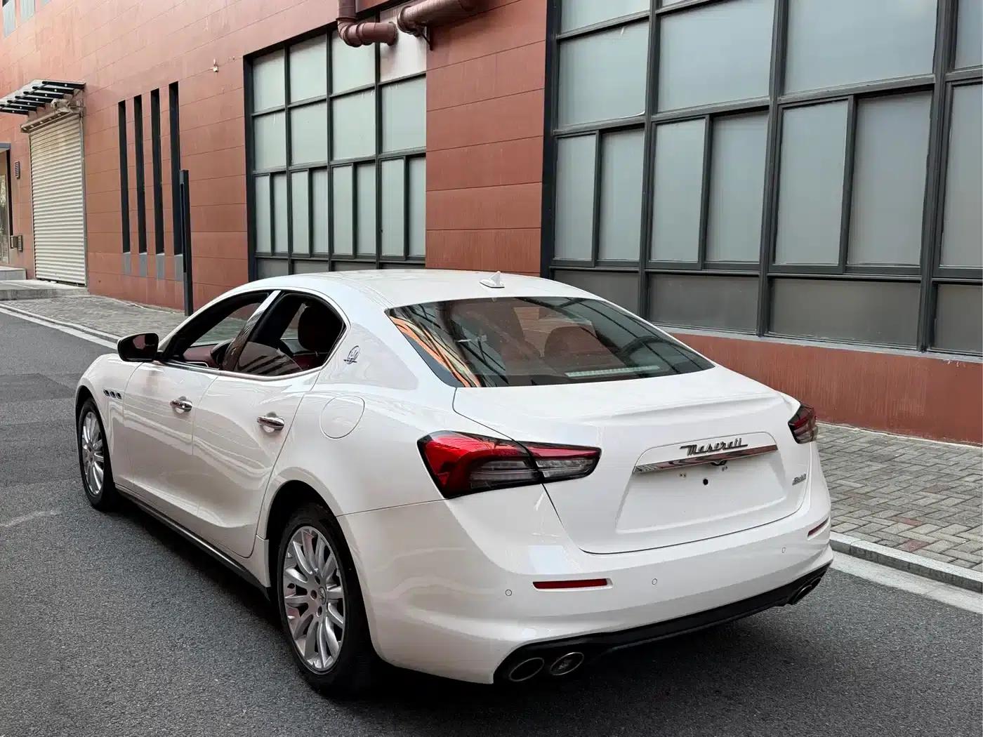2021 Ghibli 2.0T Edge Edition — миниатюра 14