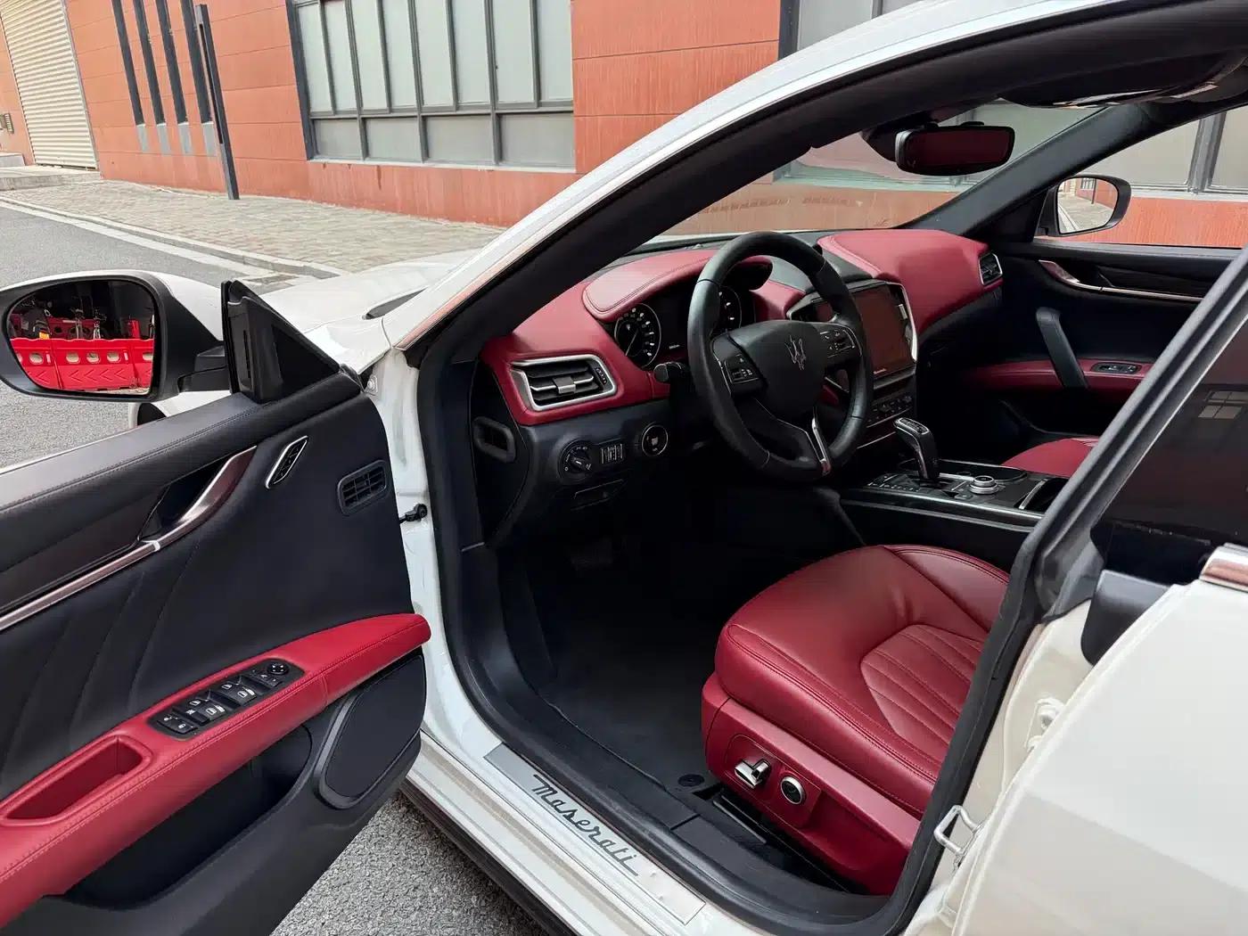 2021 Ghibli 2.0T Edge Edition — миниатюра 5