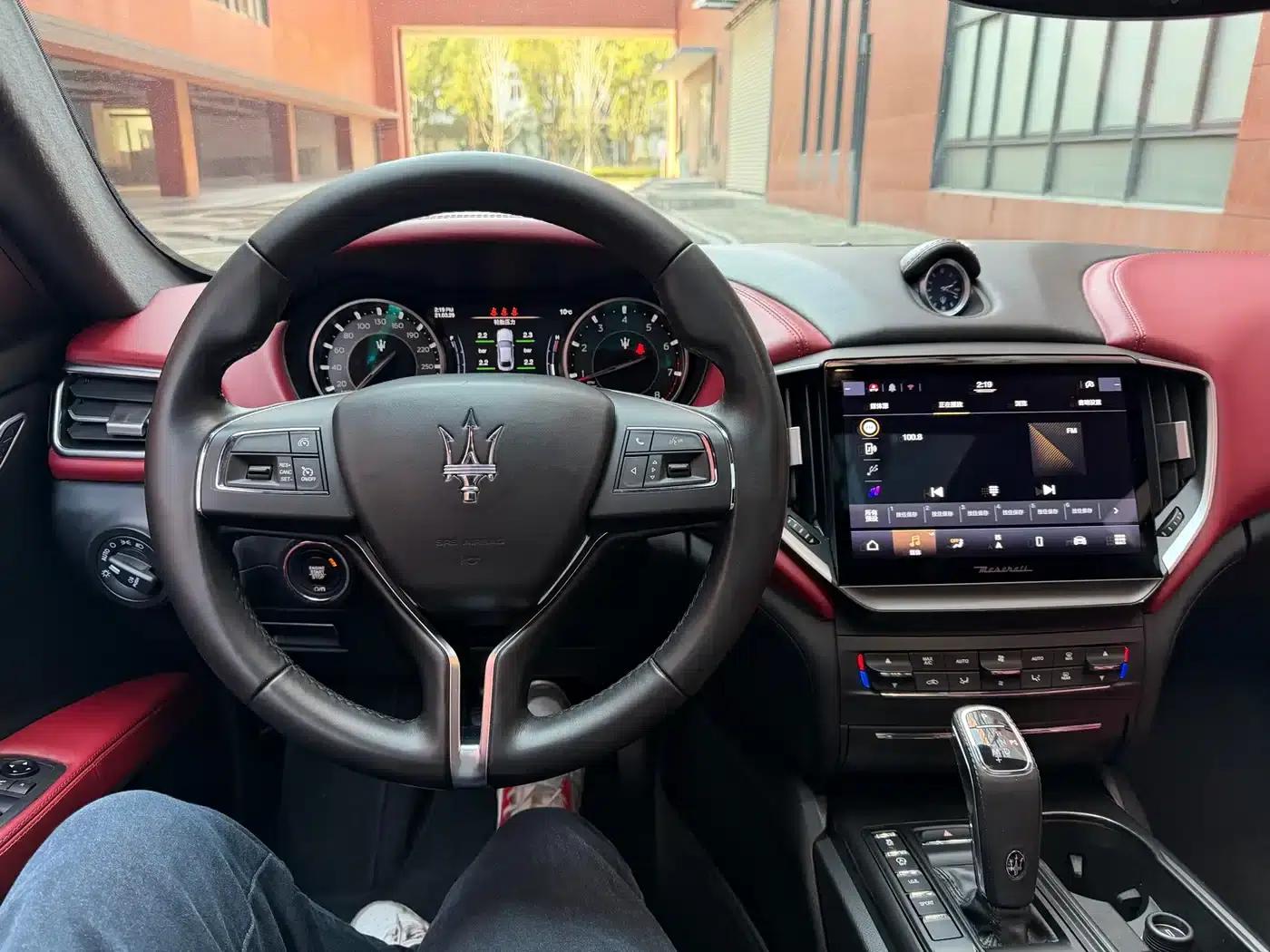 2021 Ghibli 2.0T Edge Edition — миниатюра 8