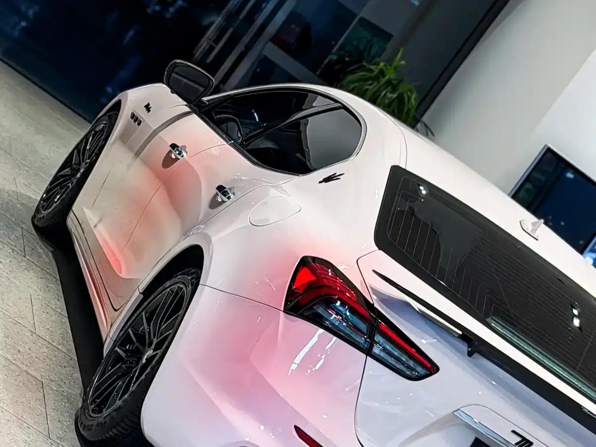 2023 Ghibli 3.0T Modena — миниатюра 18