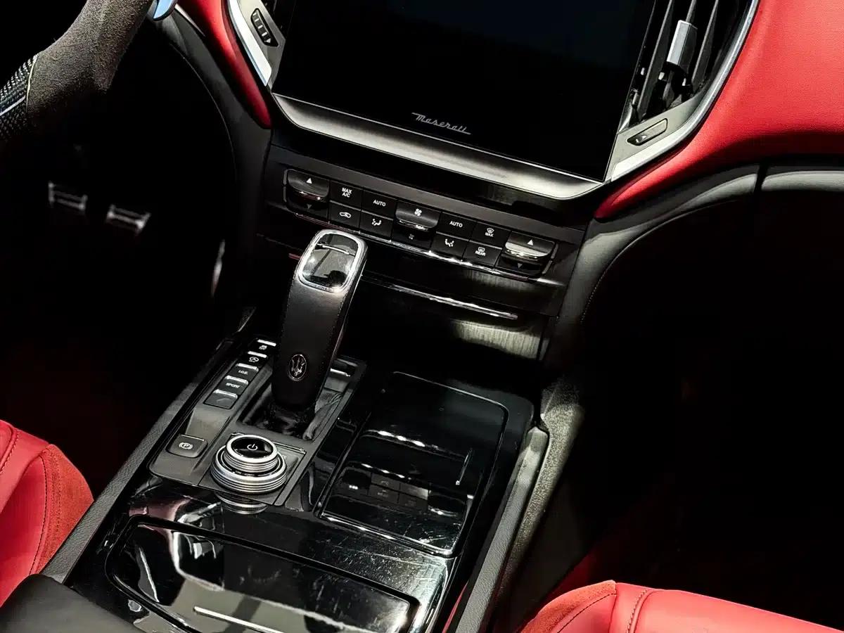 2023 Ghibli 3.0T Modena — миниатюра 19