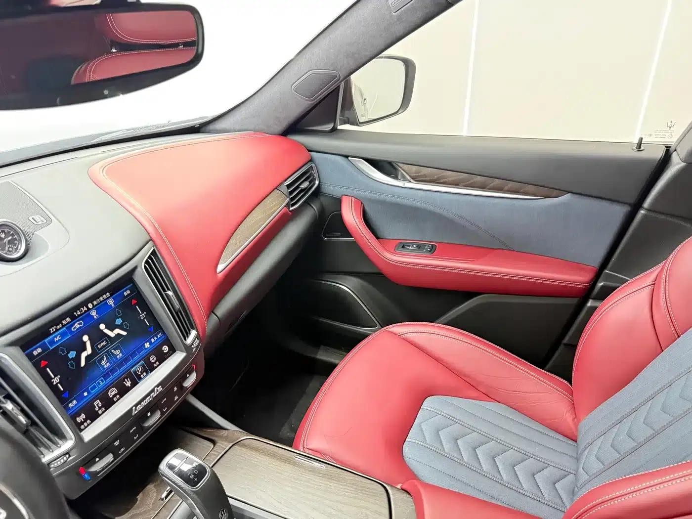 2019 Levante 3.0T Luxury Edition (China V Emission Standard) — миниатюра 8