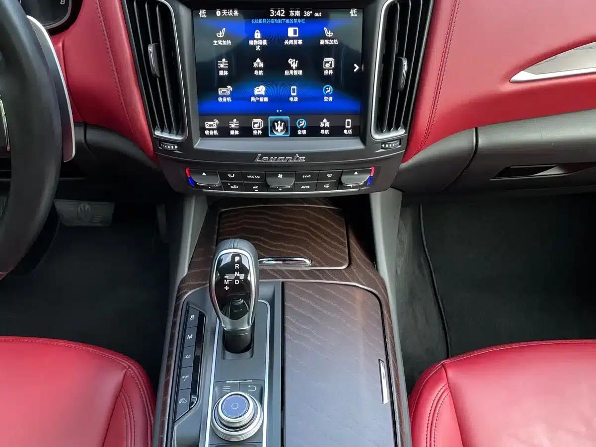 2016 Levante 3.0T Standard Edition — миниатюра 13