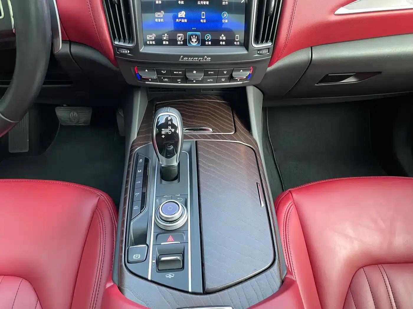 2016 Levante 3.0T Standard Edition — миниатюра 15