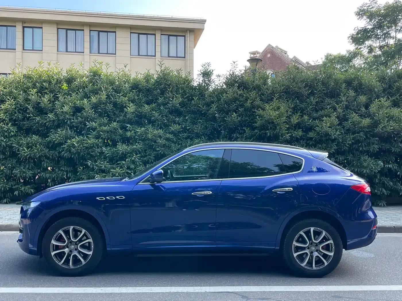 2016 Levante 3.0T Standard Edition — миниатюра 3