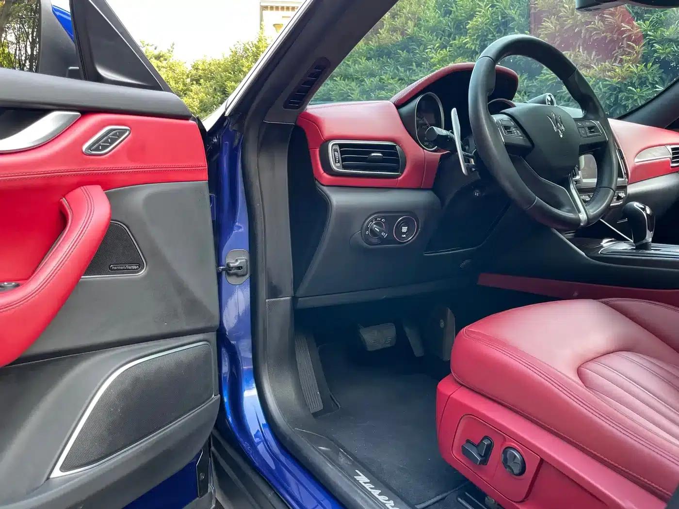 2016 Levante 3.0T Standard Edition — миниатюра 5