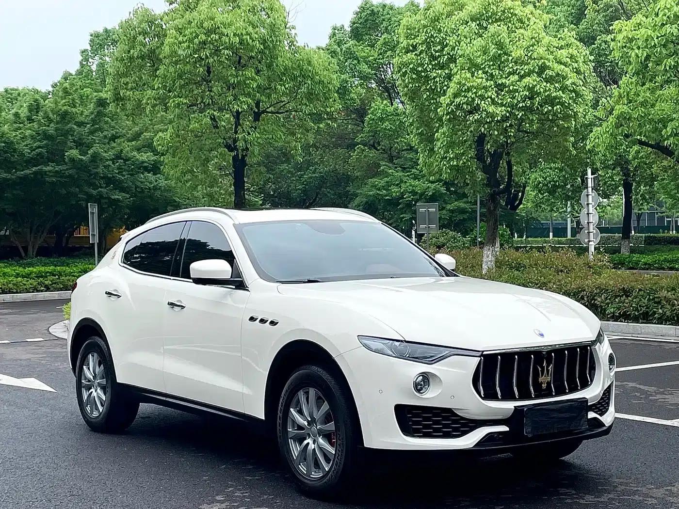 2016 Levante 3.0T Standard Edition — миниатюра 3