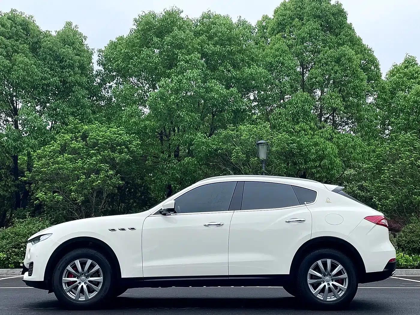 2016 Levante 3.0T Standard Edition — миниатюра 4
