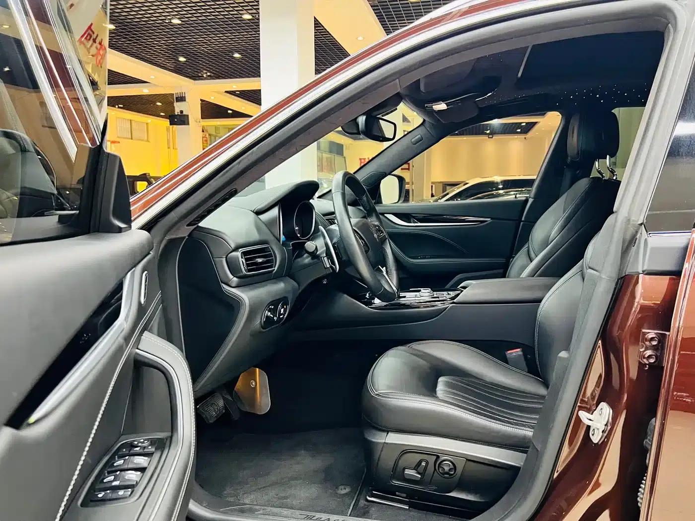 2016 Levante 3.0T Standard Edition — миниатюра 6