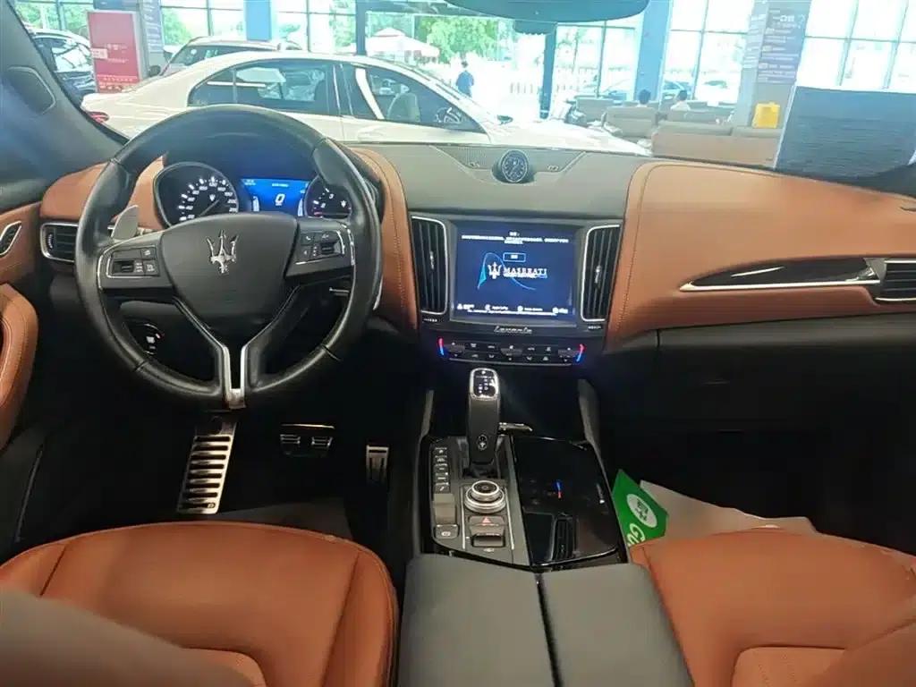 2019 Levante 3.0T Standard Edition (China VI Emission Standard) — миниатюра 10