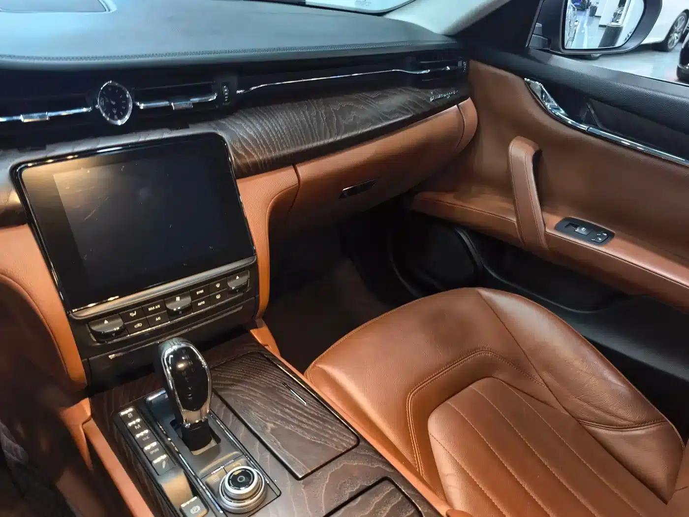 2018 Quattroporte 3.0T Standard Edition — миниатюра 9