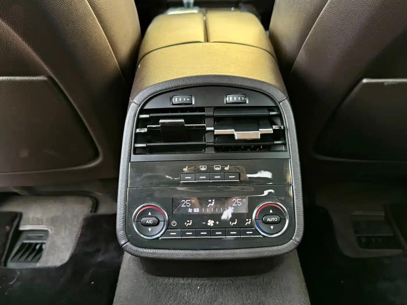 Presidential Edition 2013 3.0T Standard Edition — миниатюра 9