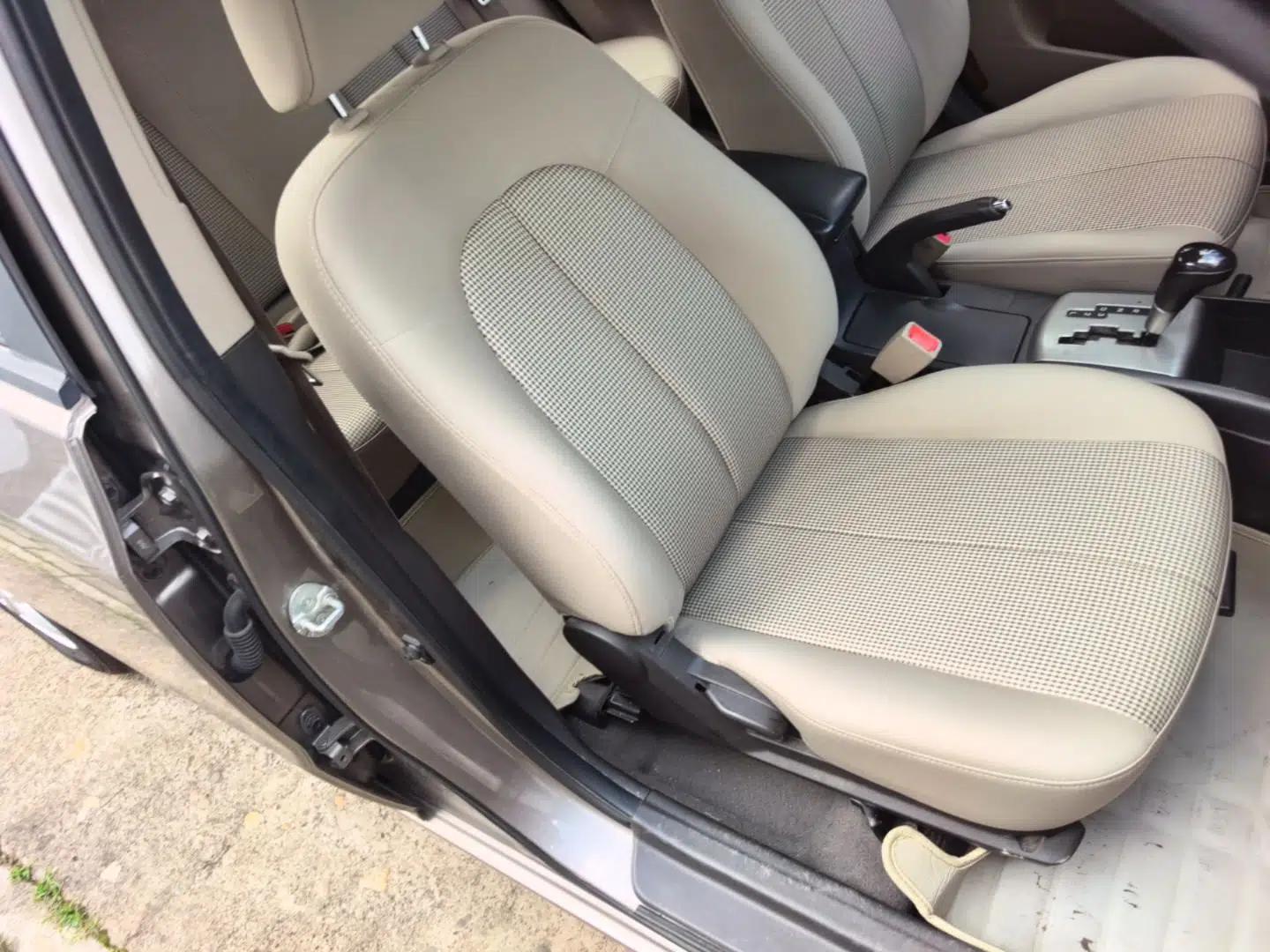 Hyundai Celesta 2015 1.6L Automatic Comfort Model — миниатюра 23