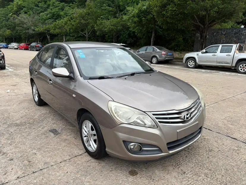 Hyundai Celesta 2015 1.6L Automatic Comfort Model — миниатюра 4