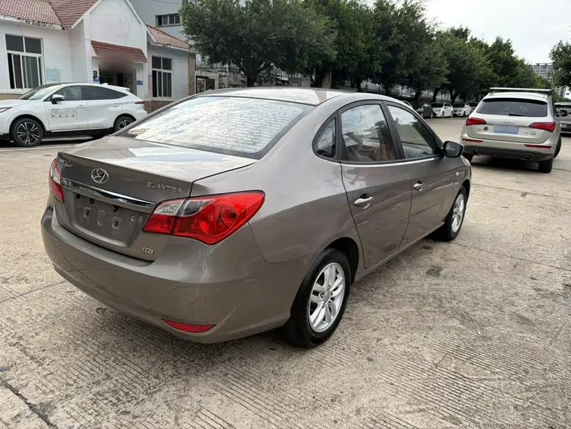 Hyundai Celesta 2015 1.6L Automatic Comfort Model — миниатюра 8