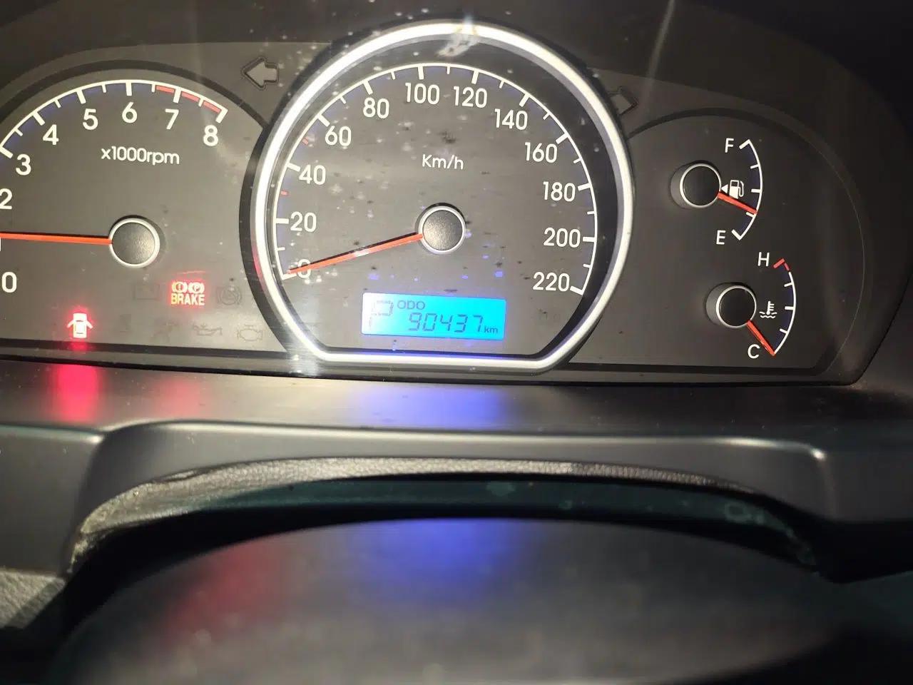 Hyundai Celesta 2011 1.6L Automatic Comfort Edition — миниатюра 13