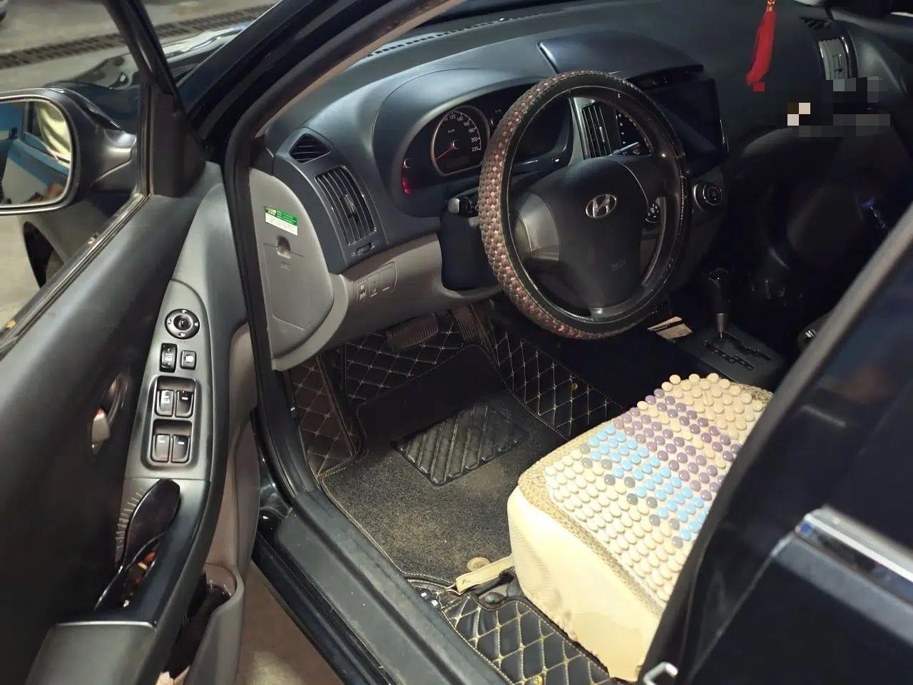 Hyundai Celesta 2011 1.6L Automatic Comfort Edition — миниатюра 17