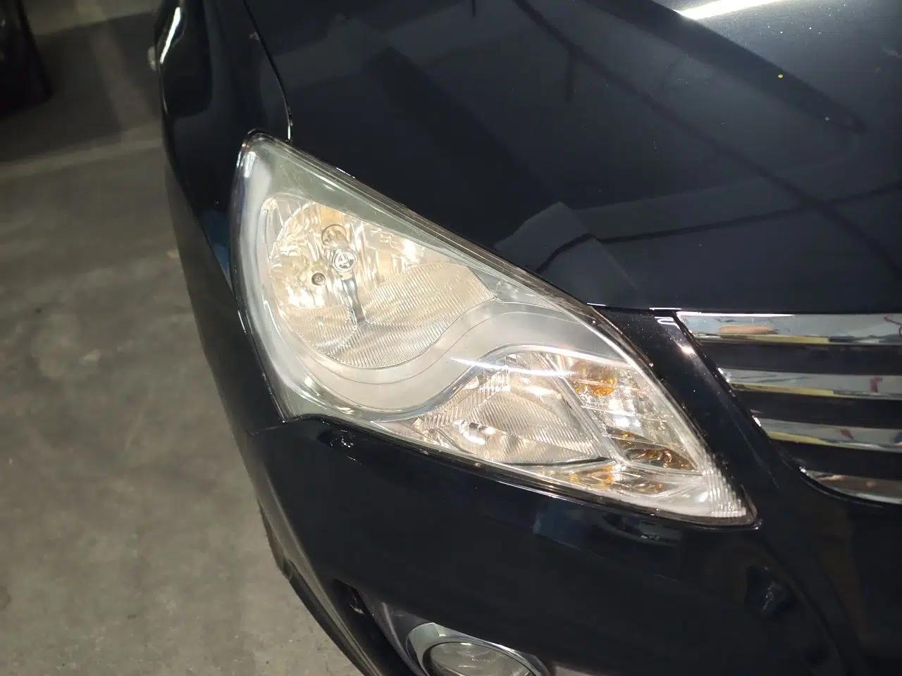 Hyundai Celesta 2011 1.6L Automatic Comfort Edition — миниатюра 7