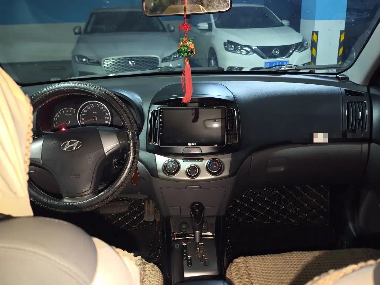 Hyundai Celesta 2011 1.6L Automatic Comfort Edition — миниатюра 10