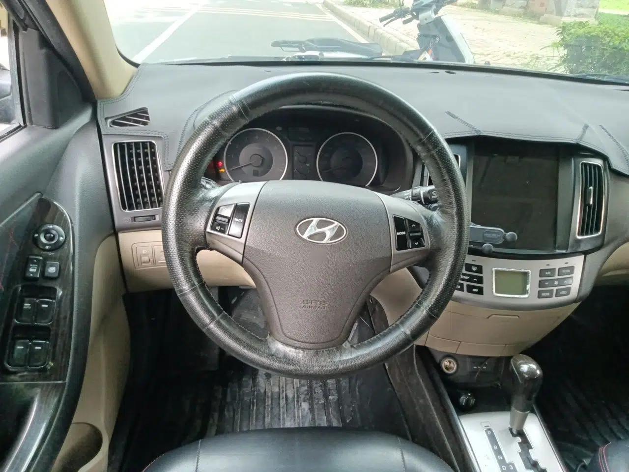 Hyundai Celesta 2011 1.6L Automatic Luxury Version — миниатюра 11